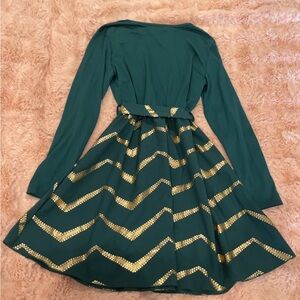 SHEIN Green Long Sleeve Patterned Dress Size Medium (6)